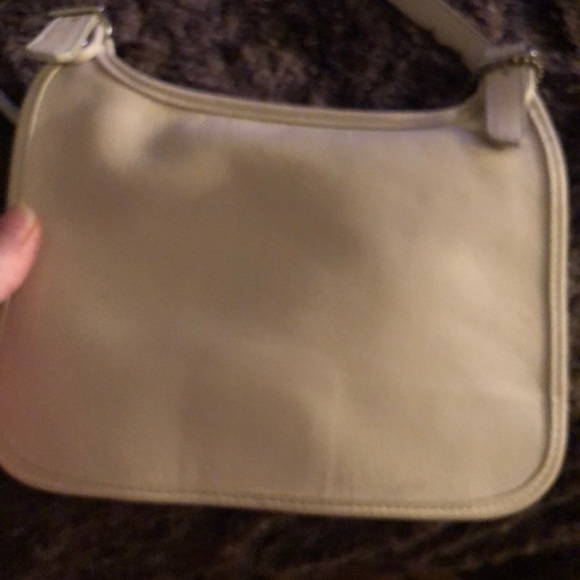 Coach Ivory / bone vintage leather crossbody purchased new over 20 yrs old - Picture 11 of 15